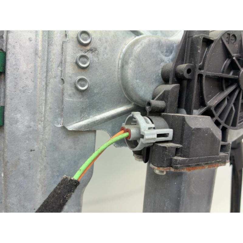 Leve vitre electrique avant droit RENAULT CLIO 3 Photo n°5