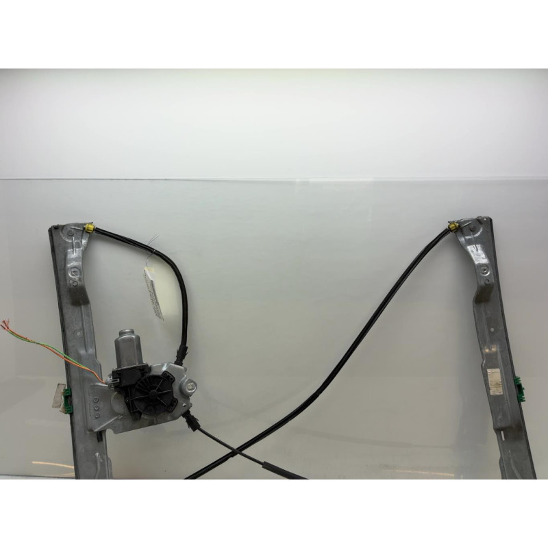 Leve vitre electrique avant gauche RENAULT CLIO 3 Photo n°3