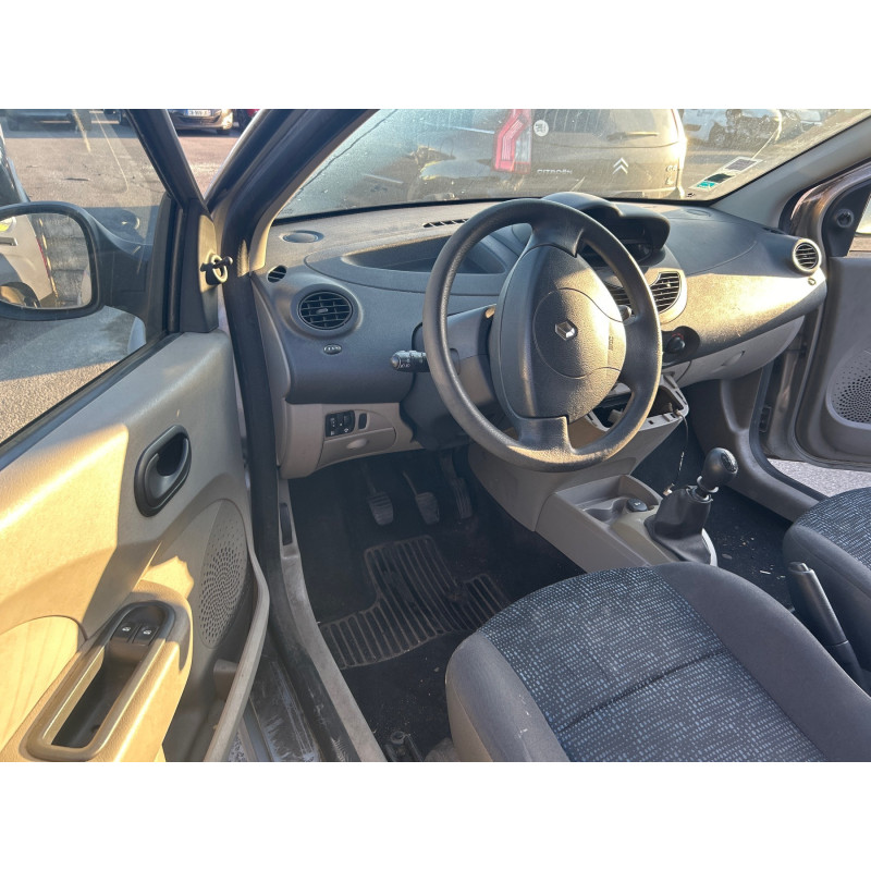 RENAULT TWINGO 2 PHASE 1 1.2i - 16V Photo n°5