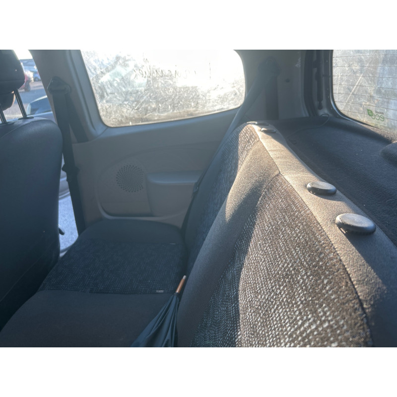 RENAULT TWINGO 2 PHASE 1 1.2i - 16V Photo n°9