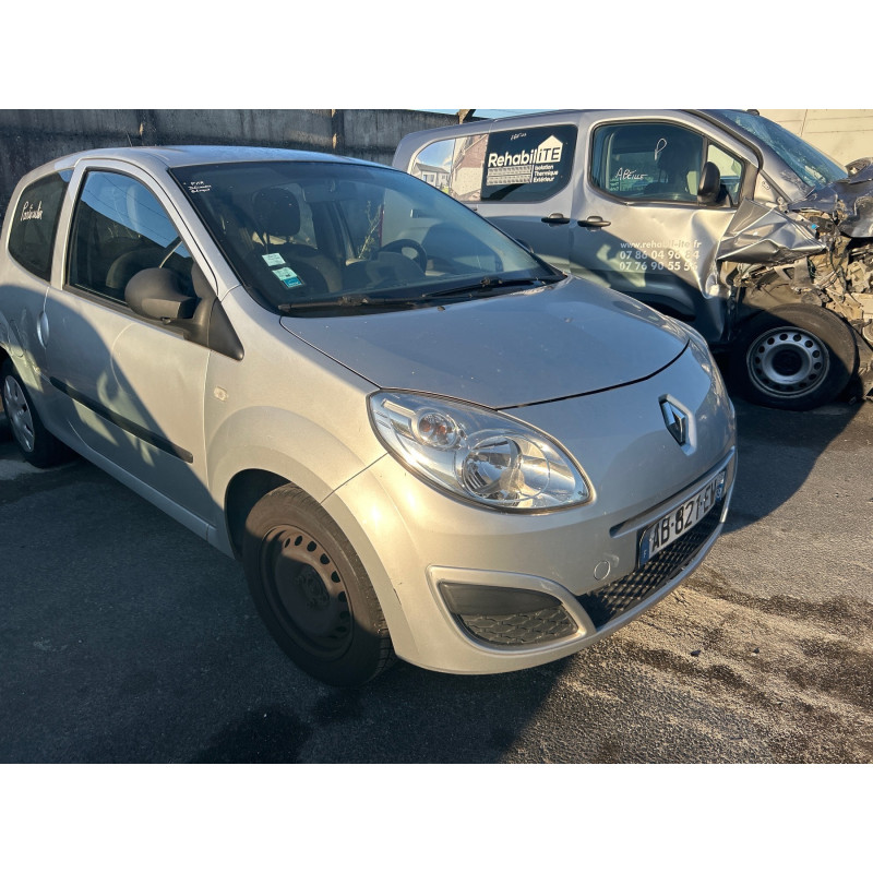 RENAULT TWINGO 2 PHASE 1 1.2i - 16V Photo n°13