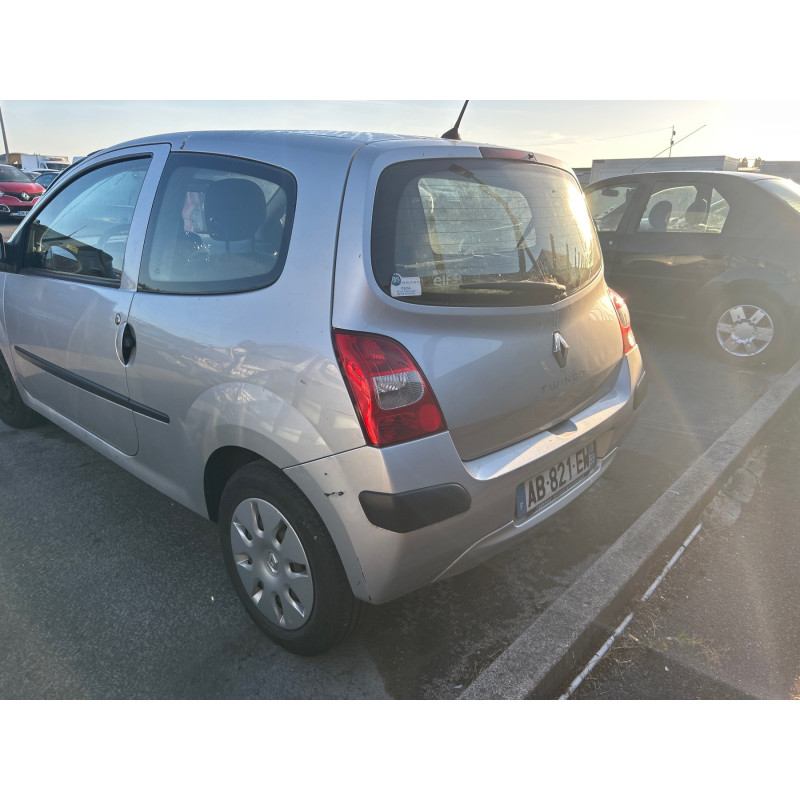 RENAULT TWINGO 2 PHASE 1 1.2i - 16V Photo n°19