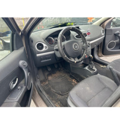 RENAULT CLIO 3 PHASE 1 1.5 DCI - 8V TURBO Photo n°1