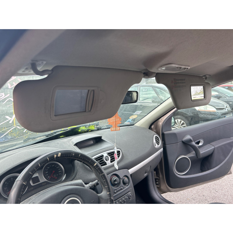 RENAULT CLIO 3 PHASE 1 1.5 DCI - 8V TURBO Photo n°12