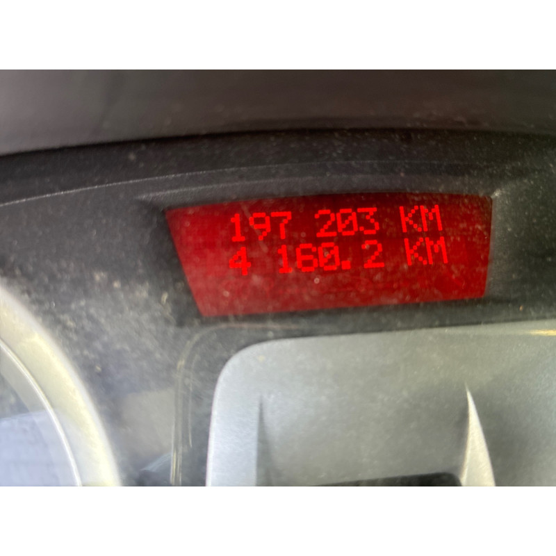 RENAULT CLIO 3 PHASE 1 1.5 DCI - 8V TURBO Photo n°20