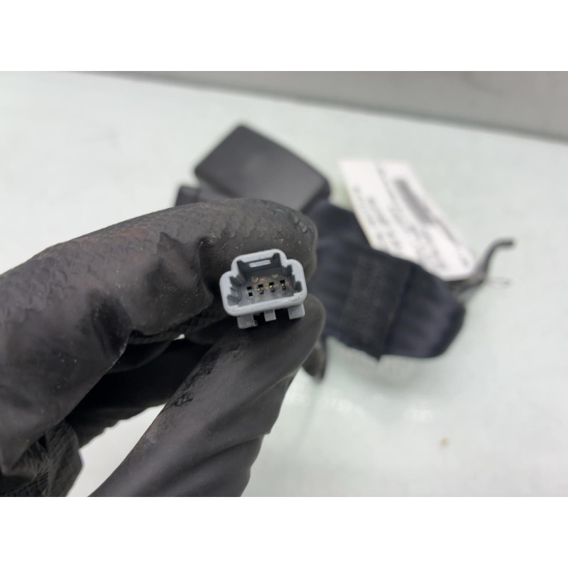 Attache ceinture arriere gauche RENAULT CLIO 5 Photo n°4
