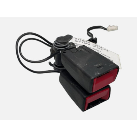 Attache ceinture arriere droit PEUGEOT 308 2