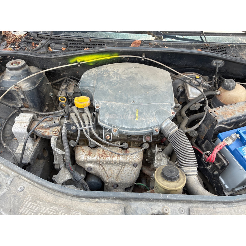 DACIA LOGAN 1 PHASE 1 1.4i - 8V Photo n°4