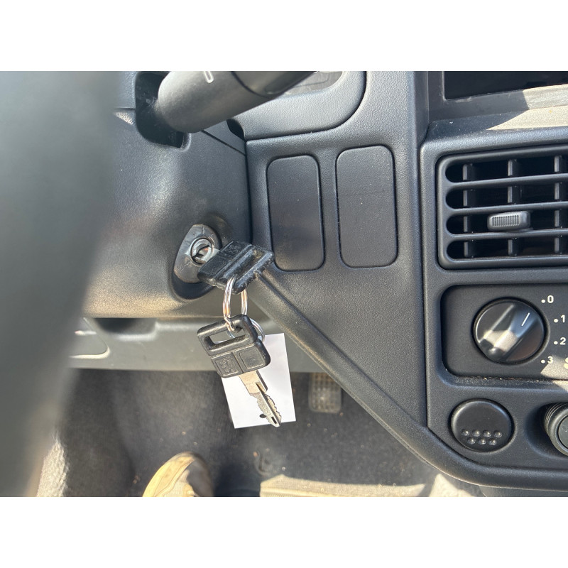 PEUGEOT 106 PHASE 1 1.1i - 8V Photo n°19