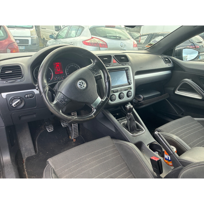 VOLKSWAGEN SCIROCCO 3 PHASE 1 COUPE 2.0 TDI - 16V TURBO Photo n°20