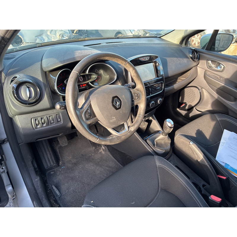 RENAULT CLIO 4 PHASE 2 0.9i - 12V TURBO TCE 90 Photo n°11