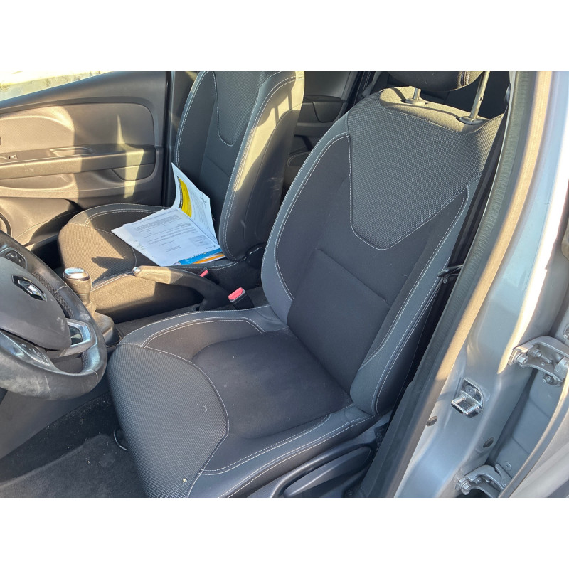 RENAULT CLIO 4 PHASE 2 0.9i - 12V TURBO TCE 90 Photo n°14