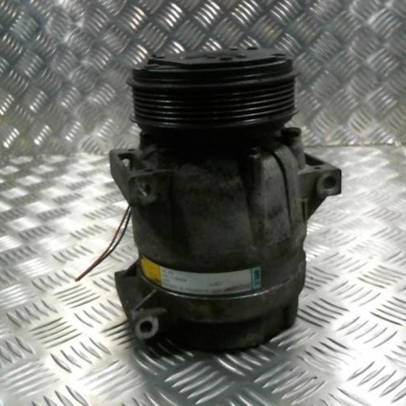 Compresseur clim RENAULT SCENIC 1 Photo n°1