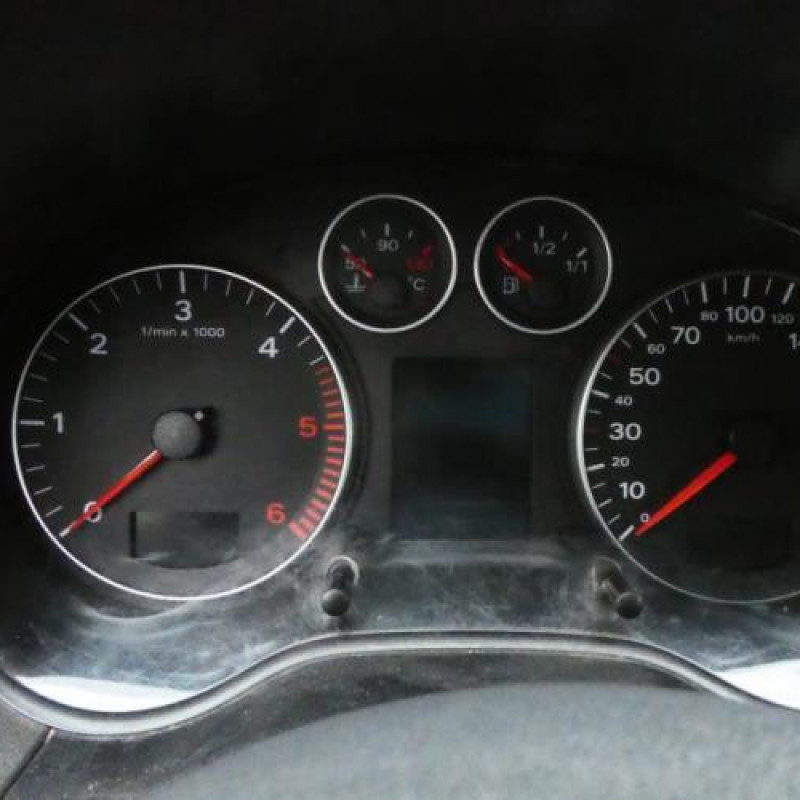 Malle/Hayon arriere AUDI A3 2 Photo n°10