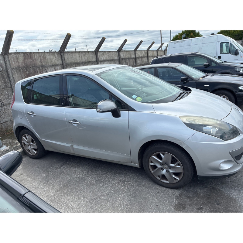 RENAULT SCENIC 3 PHASE 1 1.5 DCI - 8V TURBO Photo n°3