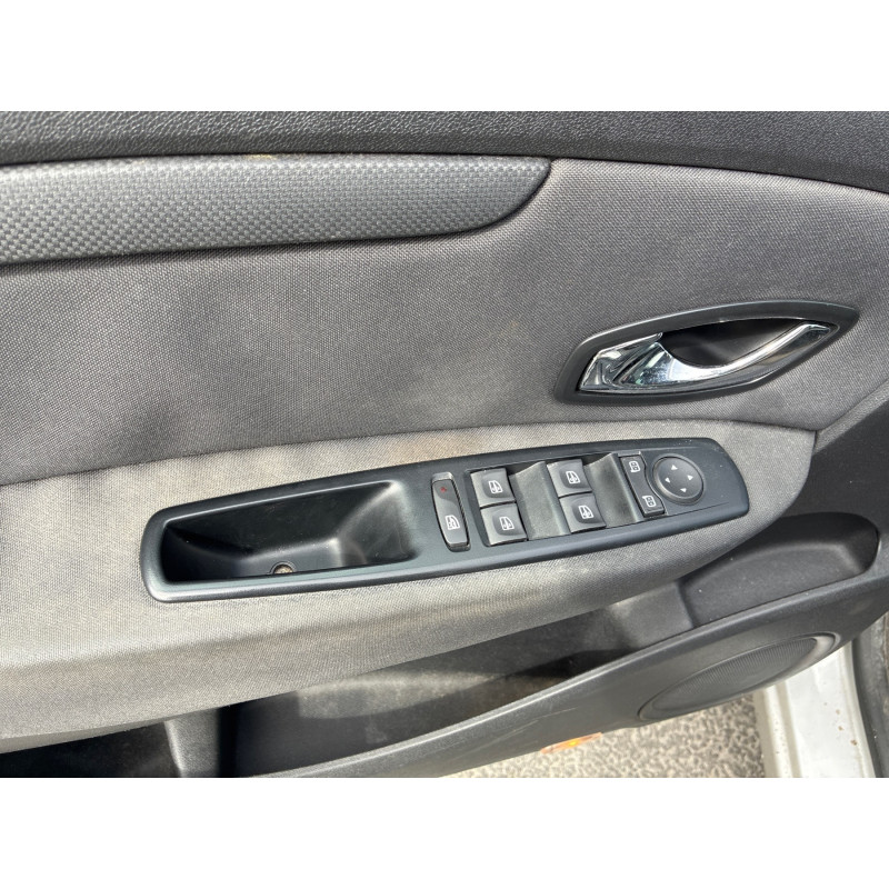 RENAULT SCENIC 3 PHASE 1 1.5 DCI - 8V TURBO Photo n°16