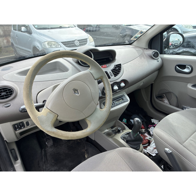 RENAULT TWINGO 2 PHASE 1 1.5 DCI - 8V TURBO Photo n°13
