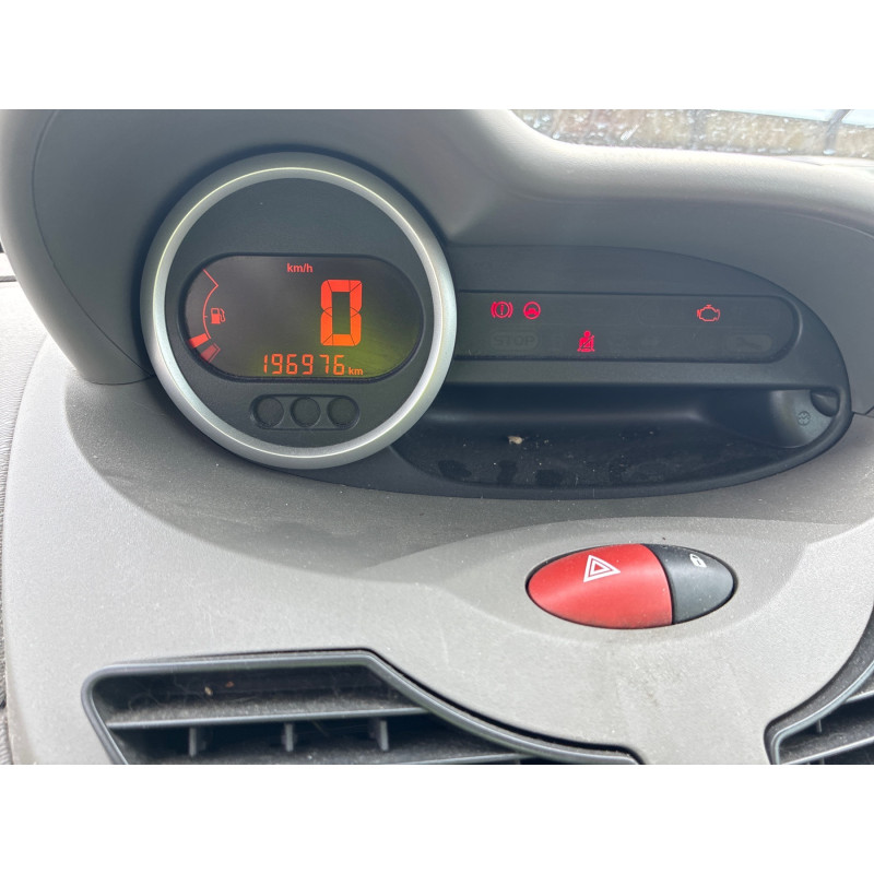 RENAULT TWINGO 2 PHASE 1 1.5 DCI - 8V TURBO Photo n°22