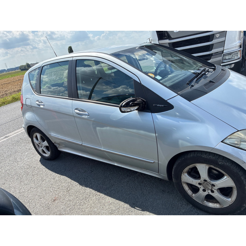 MERCEDES CLASSE A 169 PHASE 1 180 2.0 CDI - 16V TURBO Photo n°12