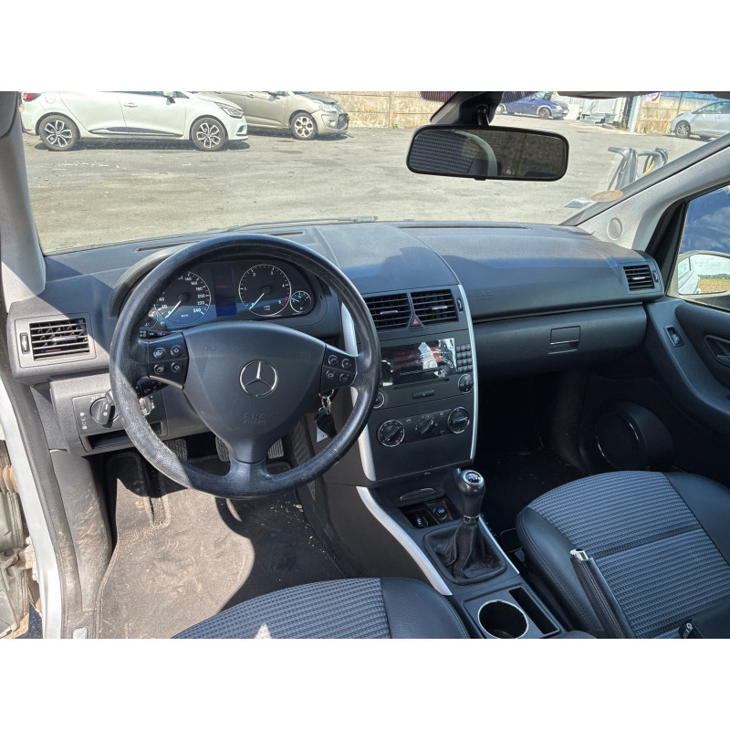 MERCEDES CLASSE A 169 PHASE 1 180 2.0 CDI - 16V TURBO Photo n°15