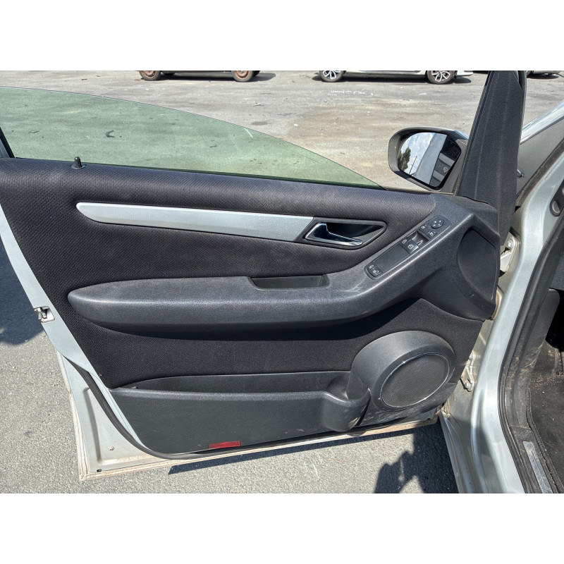 MERCEDES CLASSE A 169 PHASE 1 180 2.0 CDI - 16V TURBO Photo n°17