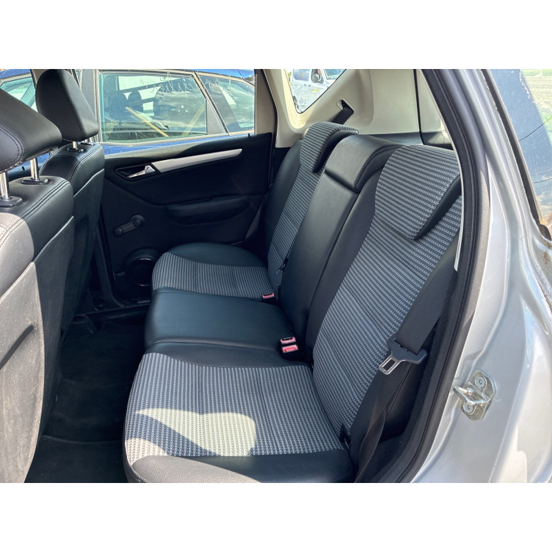 MERCEDES CLASSE A 169 PHASE 1 180 2.0 CDI - 16V TURBO Photo n°18