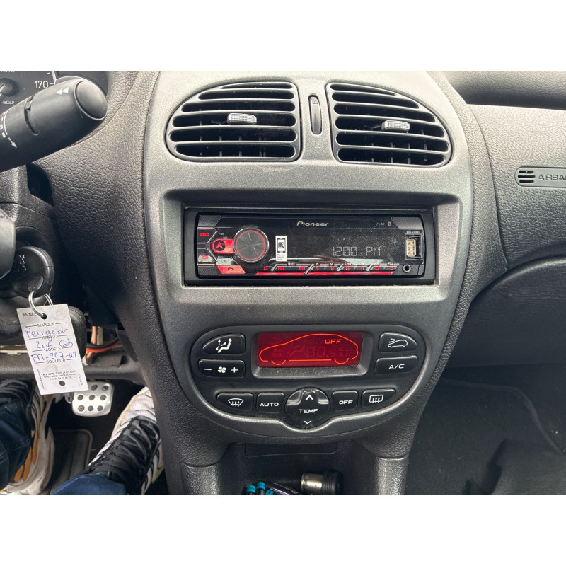 PEUGEOT 206 PHASE 2 CABRIOLET 1.6i - 16V Photo n°18