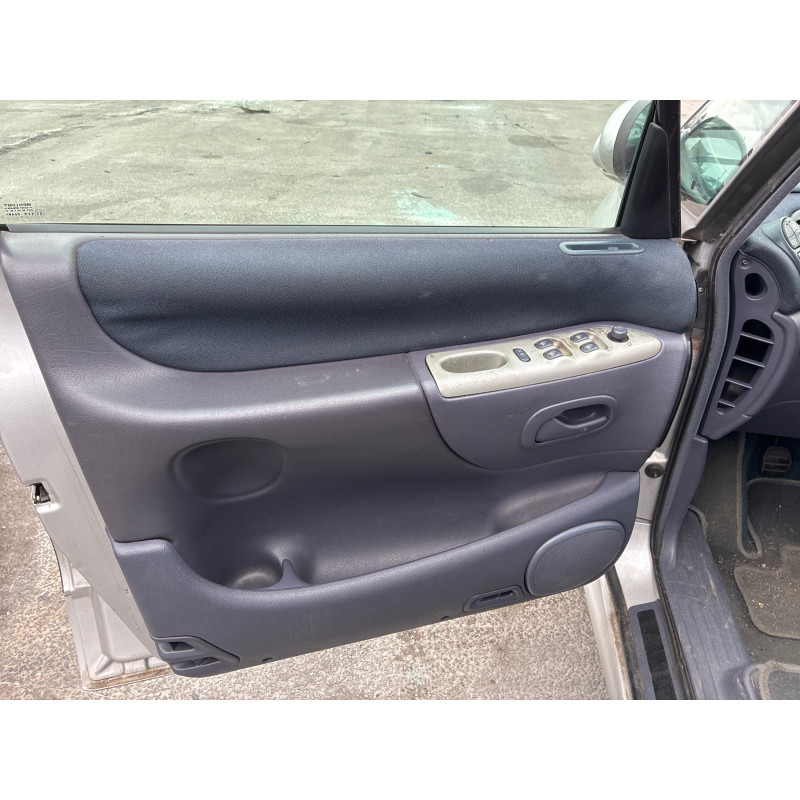 RENAULT GRAND ESPACE 3 2.2 DCI - 16V TURBO Photo n°9