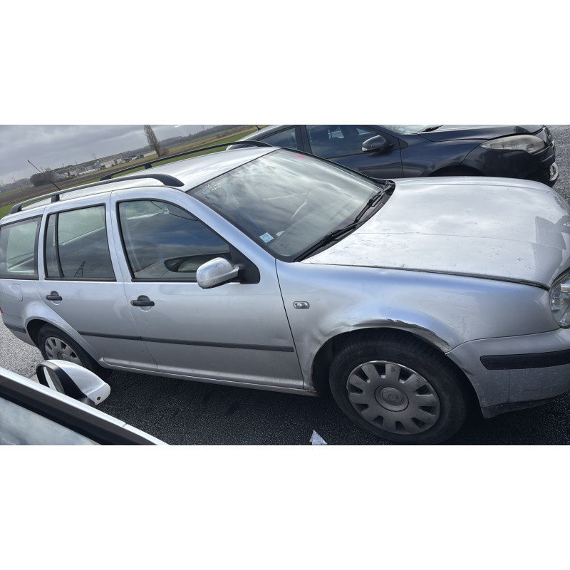 Pare boue avant droit VOLKSWAGEN GOLF 4 Photo n°8