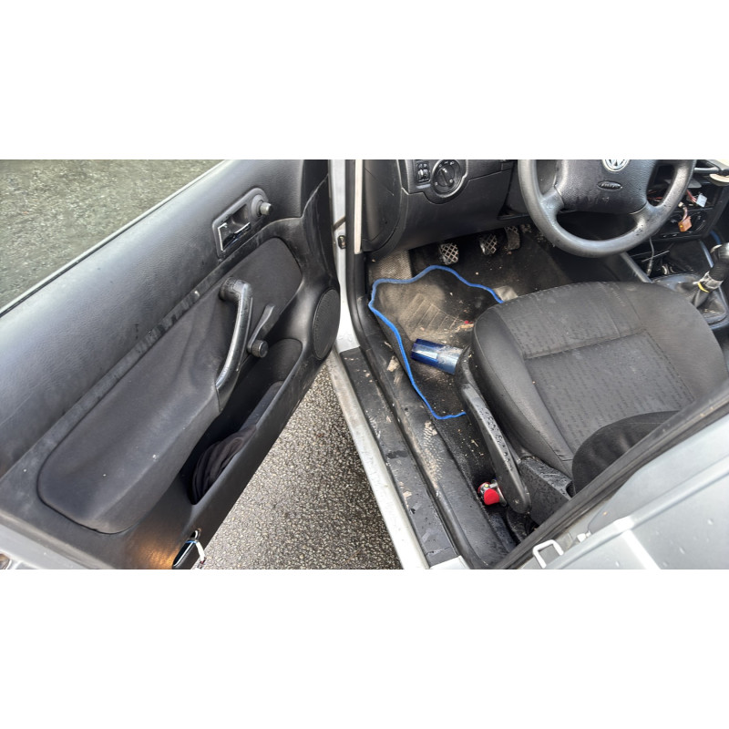 Pare boue avant droit VOLKSWAGEN GOLF 4 Photo n°13