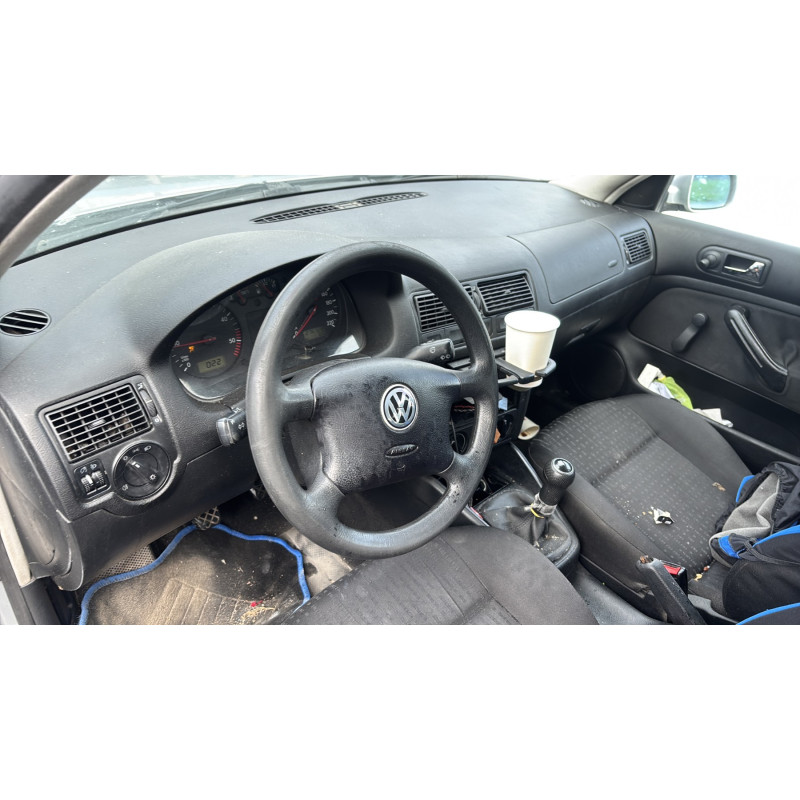 Pare boue avant gauche VOLKSWAGEN GOLF 4 Photo n°17