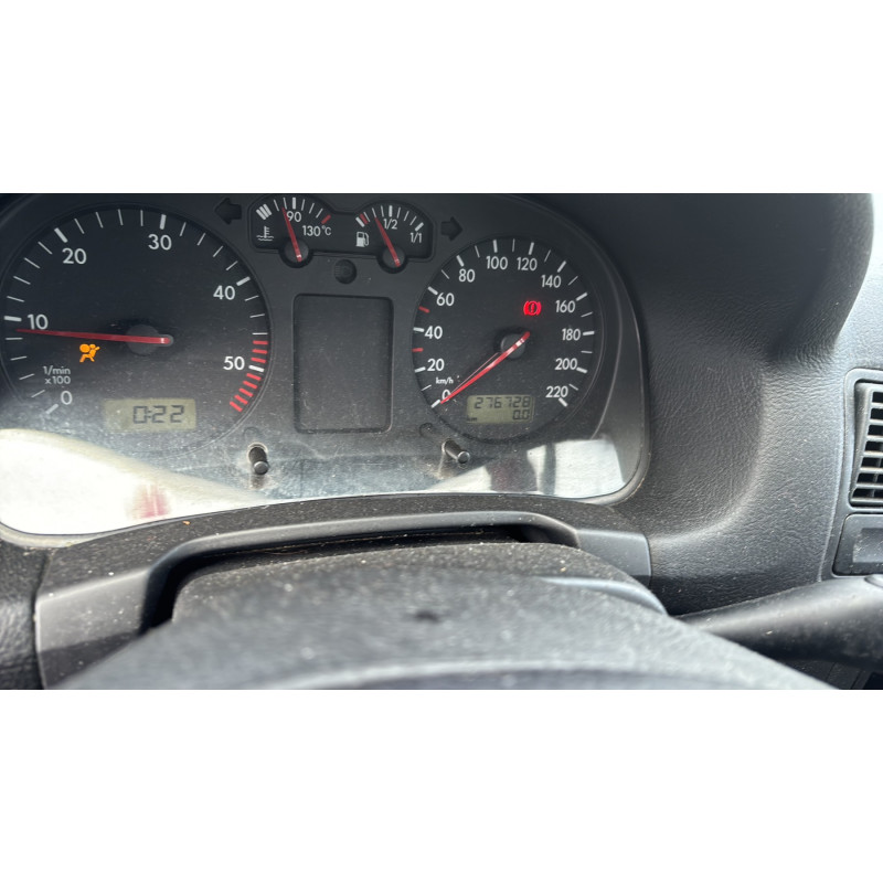 Pare boue avant gauche VOLKSWAGEN GOLF 4 Photo n°20