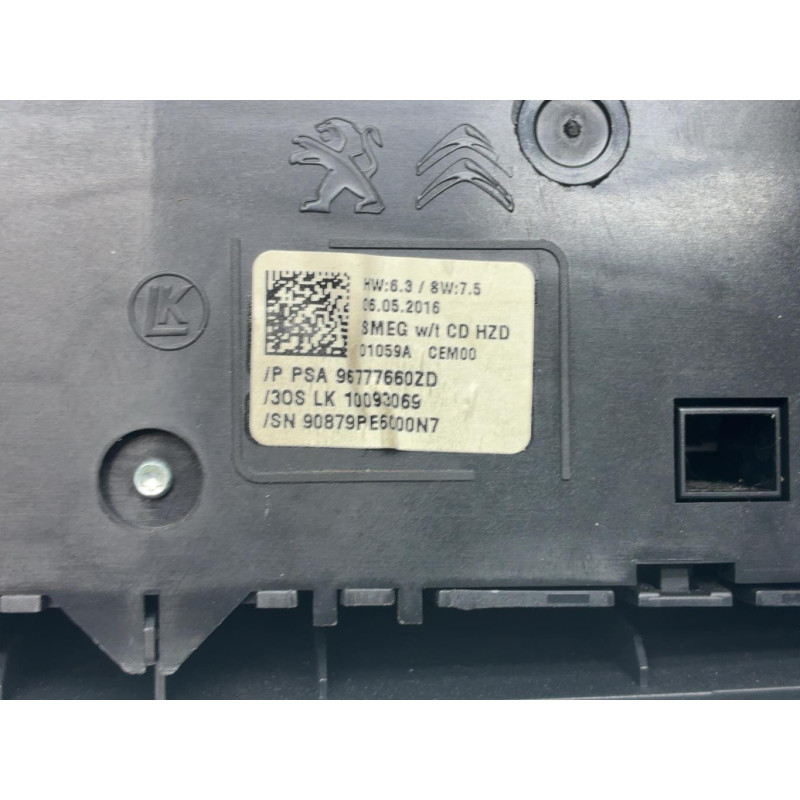 Bouton de warning PEUGEOT 308 2 Photo n°4