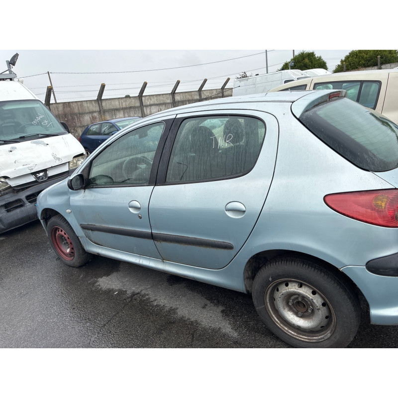 Baguette de coffre PEUGEOT 206 Photo n°8