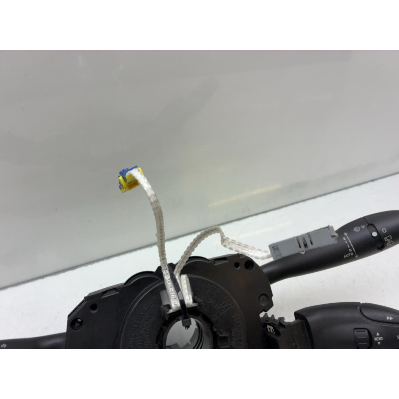 Com (Bloc Contacteur Tournant+Commodo Essuie Glace+Commodo Phare) CITROEN C2 Photo n°2