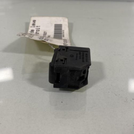 Interrupteur de leve vitre avant droit VOLKSWAGEN GOLF 4