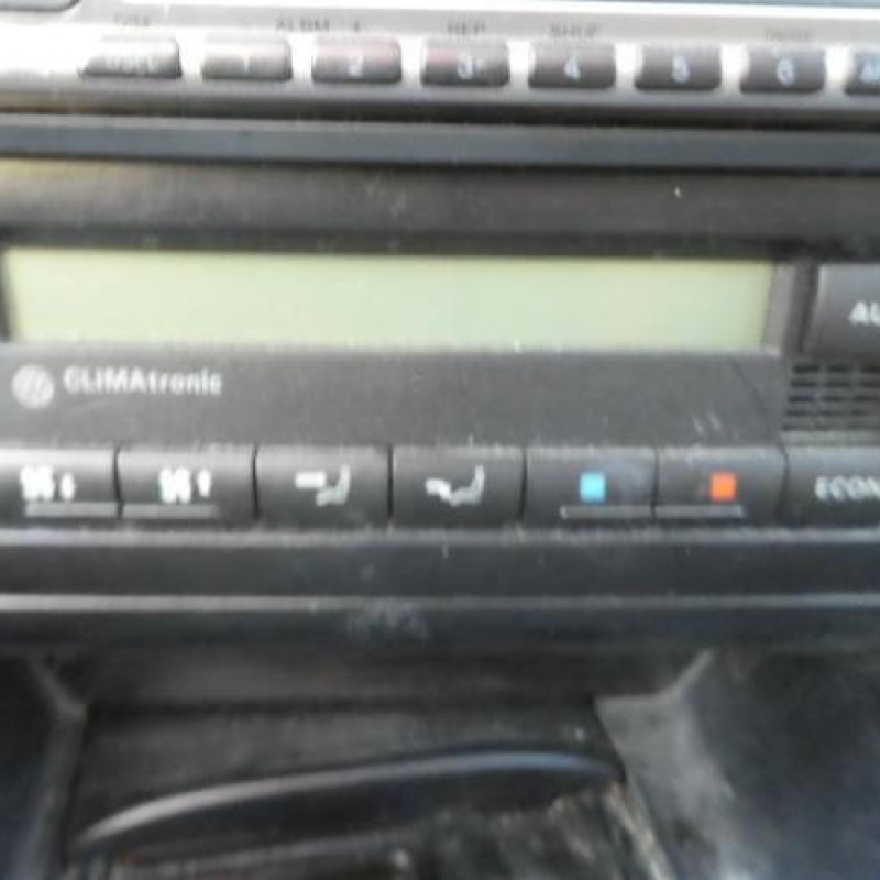 Interrupteur de leve vitre avant droit VOLKSWAGEN GOLF 4 Photo n°10