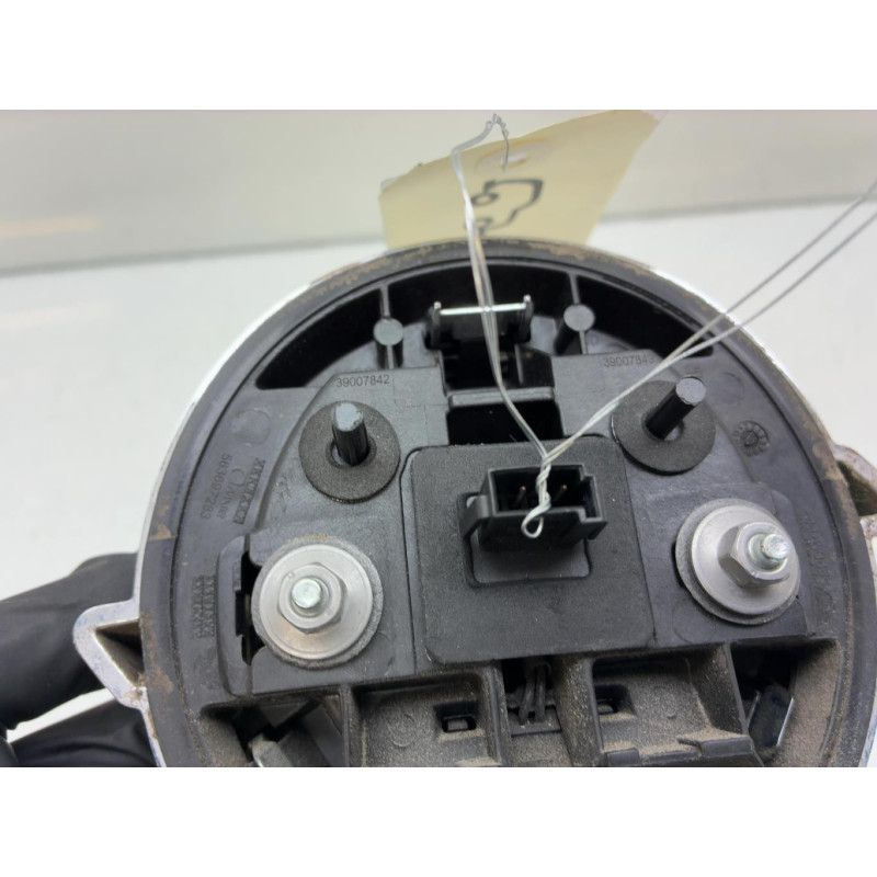 Bouton de coffre OPEL CORSA E Photo n°3