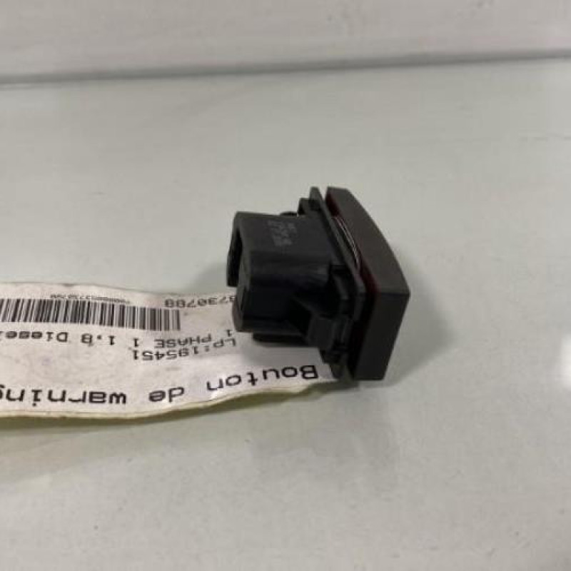 Bouton de warning FORD C-MAX 1 Photo n°2