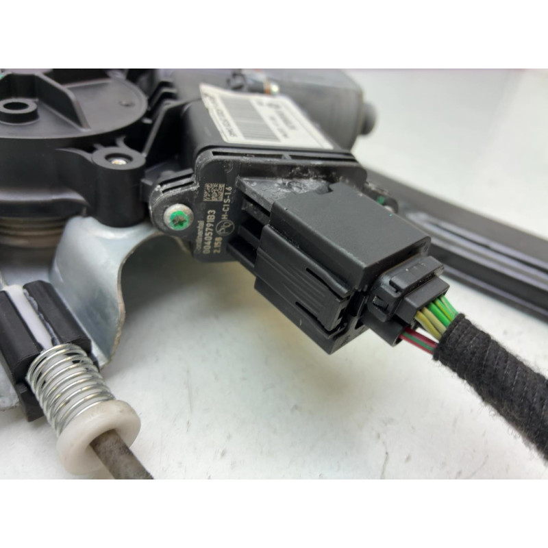 Leve vitre electrique avant gauche CHEVROLET CRUZE Photo n°5