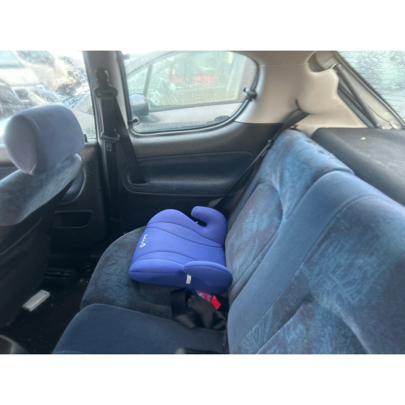 PEUGEOT 206 PHASE 1 1.4i - 8V Photo n°4