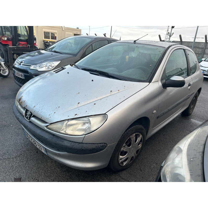 PEUGEOT 206 PHASE 1 1.4i - 8V Photo n°5