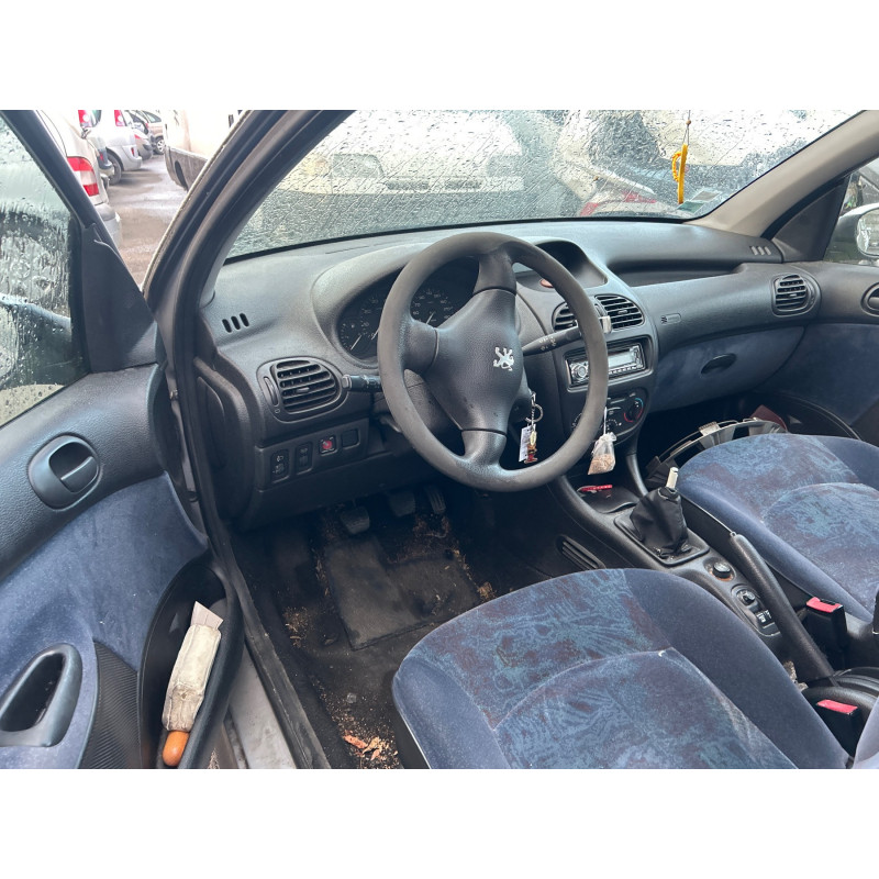 PEUGEOT 206 PHASE 1 1.4i - 8V Photo n°10