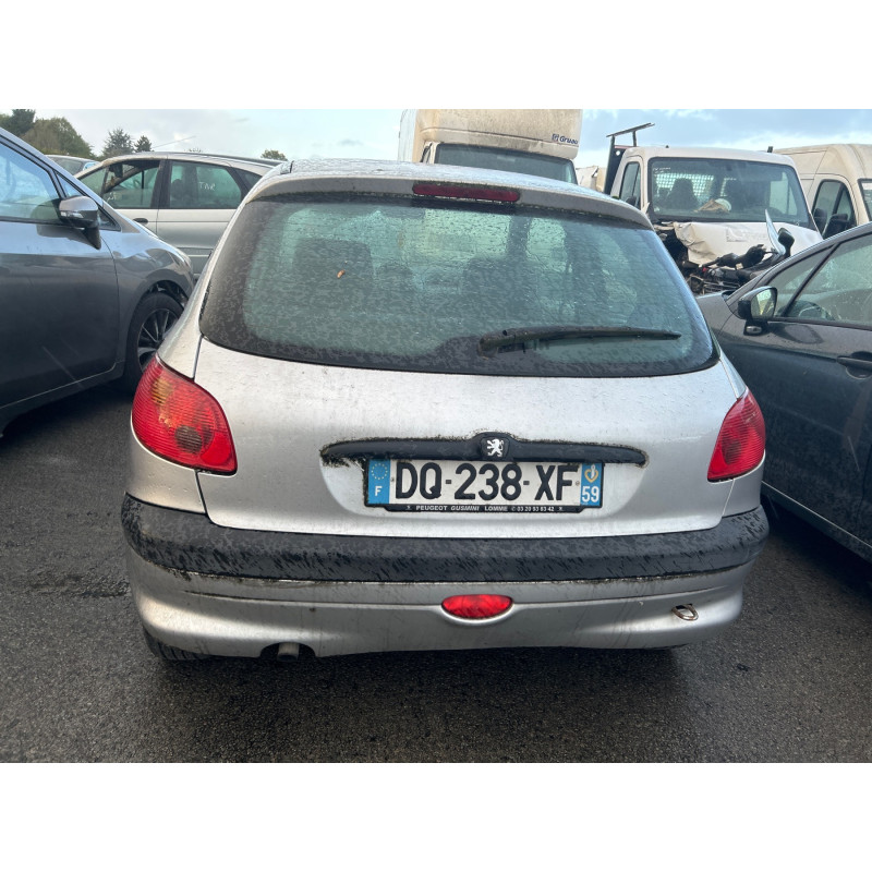 PEUGEOT 206 PHASE 1 1.4i - 8V Photo n°13