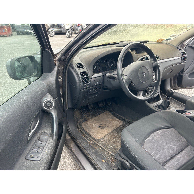 RENAULT LAGUNA 2 PHASE 2 1.9 DCI - 8V TURBO Photo n°13