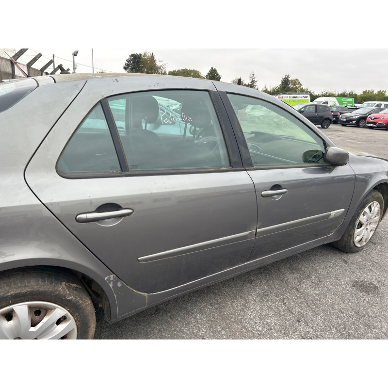 RENAULT LAGUNA 2 PHASE 2 1.9 DCI - 8V TURBO Photo n°19