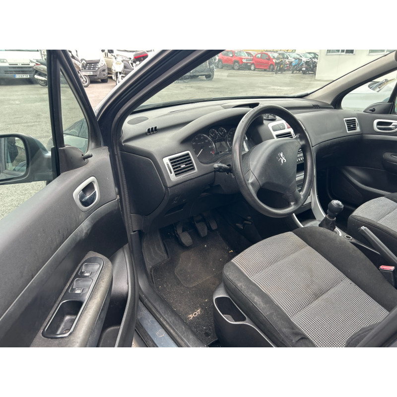PEUGEOT 307 PHASE 2 1.4i - 16V Photo n°19