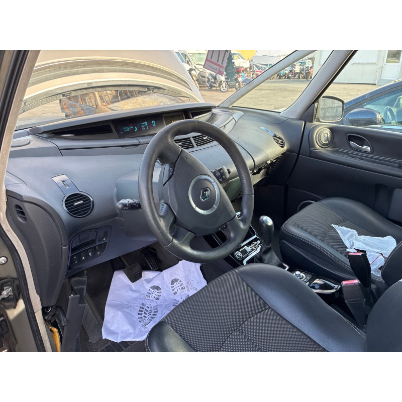 RENAULT GRAND ESPACE 4 PHASE 2 2.0 DCI - 16V TURBO Photo n°10