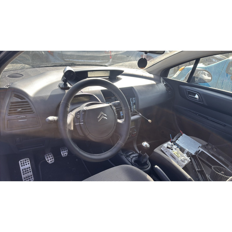 Pare boue avant gauche CITROEN C4 1 Photo n°17