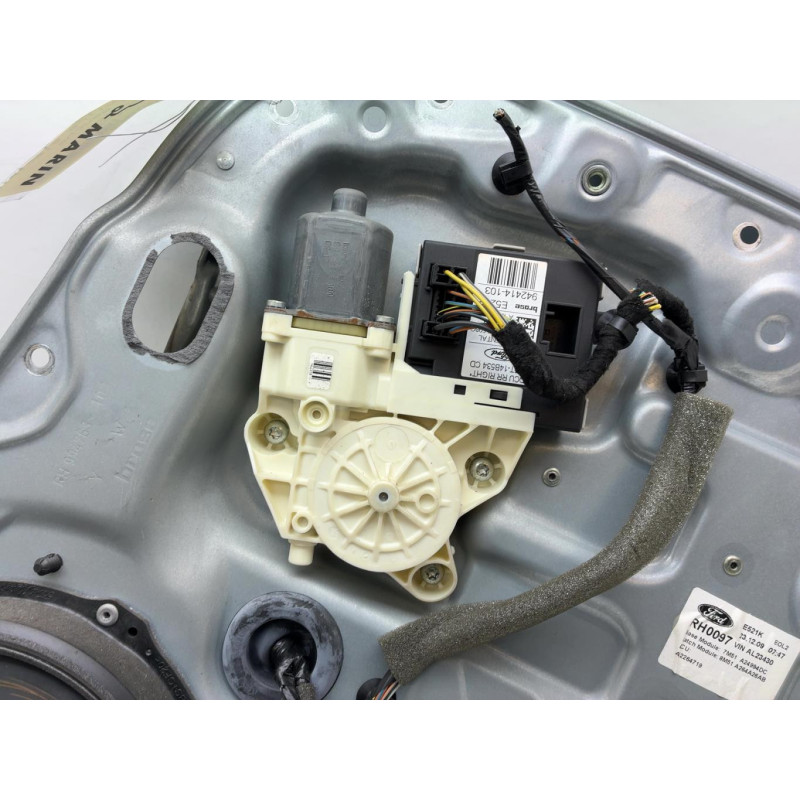 Leve vitre electrique avant gauche FORD FOCUS 2 Photo n°3